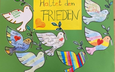 Die ELMARklasse 4a ruft zum Frieden in der Welt auf!