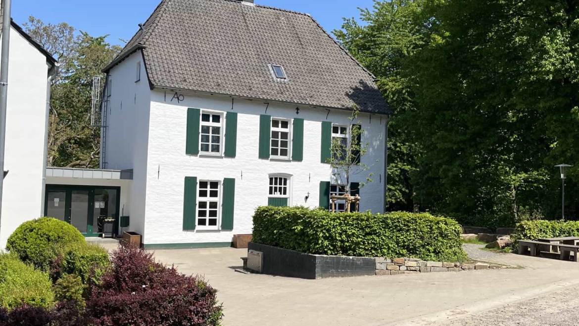 Die Kinder der vierten Klassen sind gut auf der Klassenfahrt angekommen und genießen die Natur!