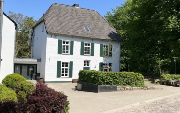 Die Kinder der vierten Klassen sind gut auf der Klassenfahrt angekommen und genießen die Natur!