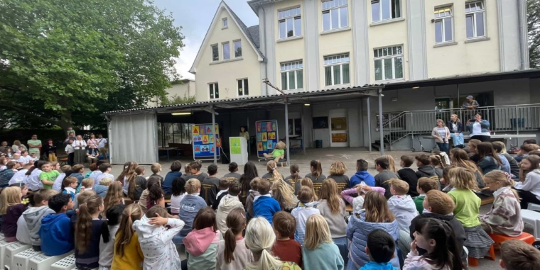Ein emotionaler letzter Schultag voller Freude, Stolz und Abschiedstränen – wir starten in die Sommerferien!