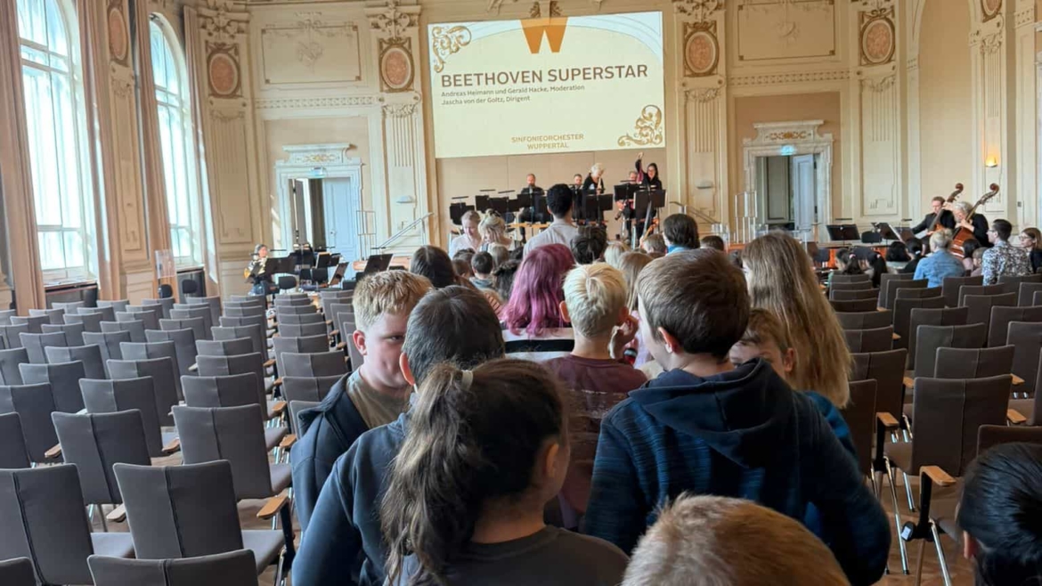 Beethoven Superstar begeistert die Grundschule Rottsieper Höhe
